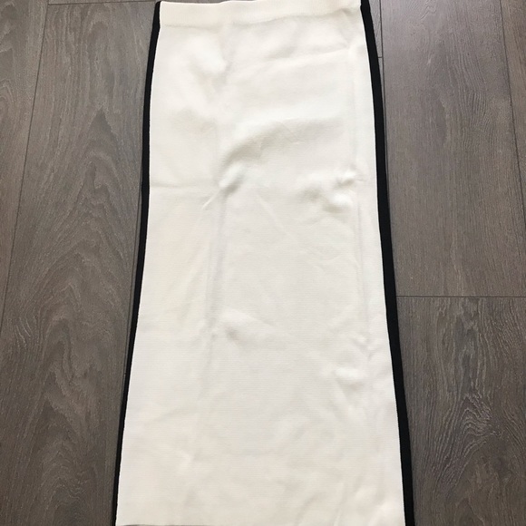 Zara Knit Pencil Skirt NWOT - Picture 2 of 3